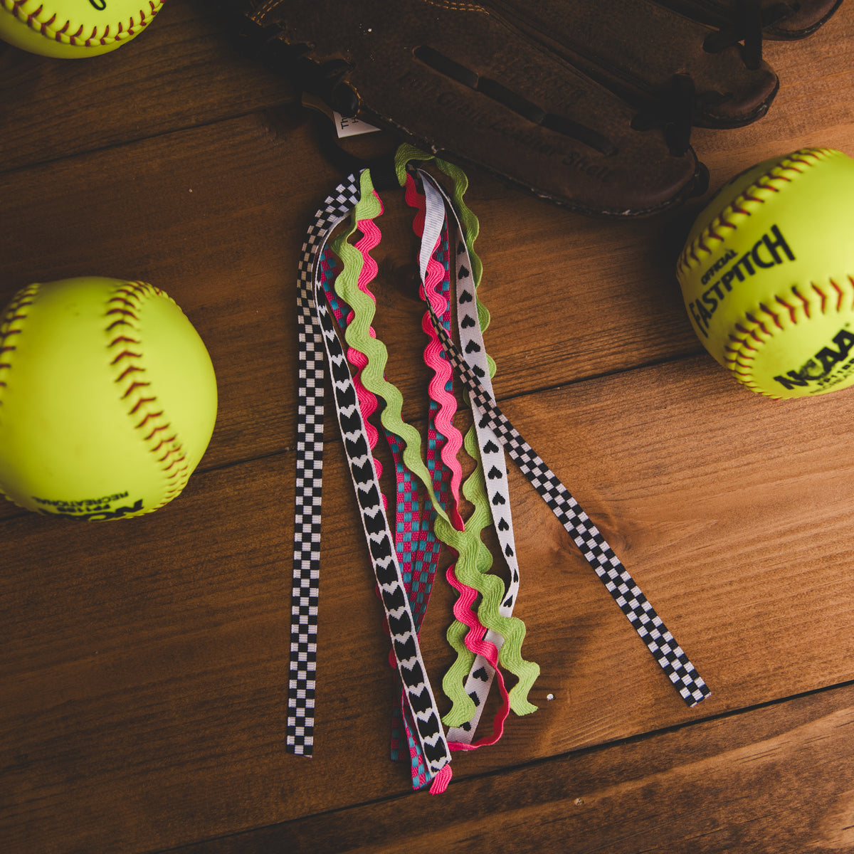Ponytail Streamer- Checkered