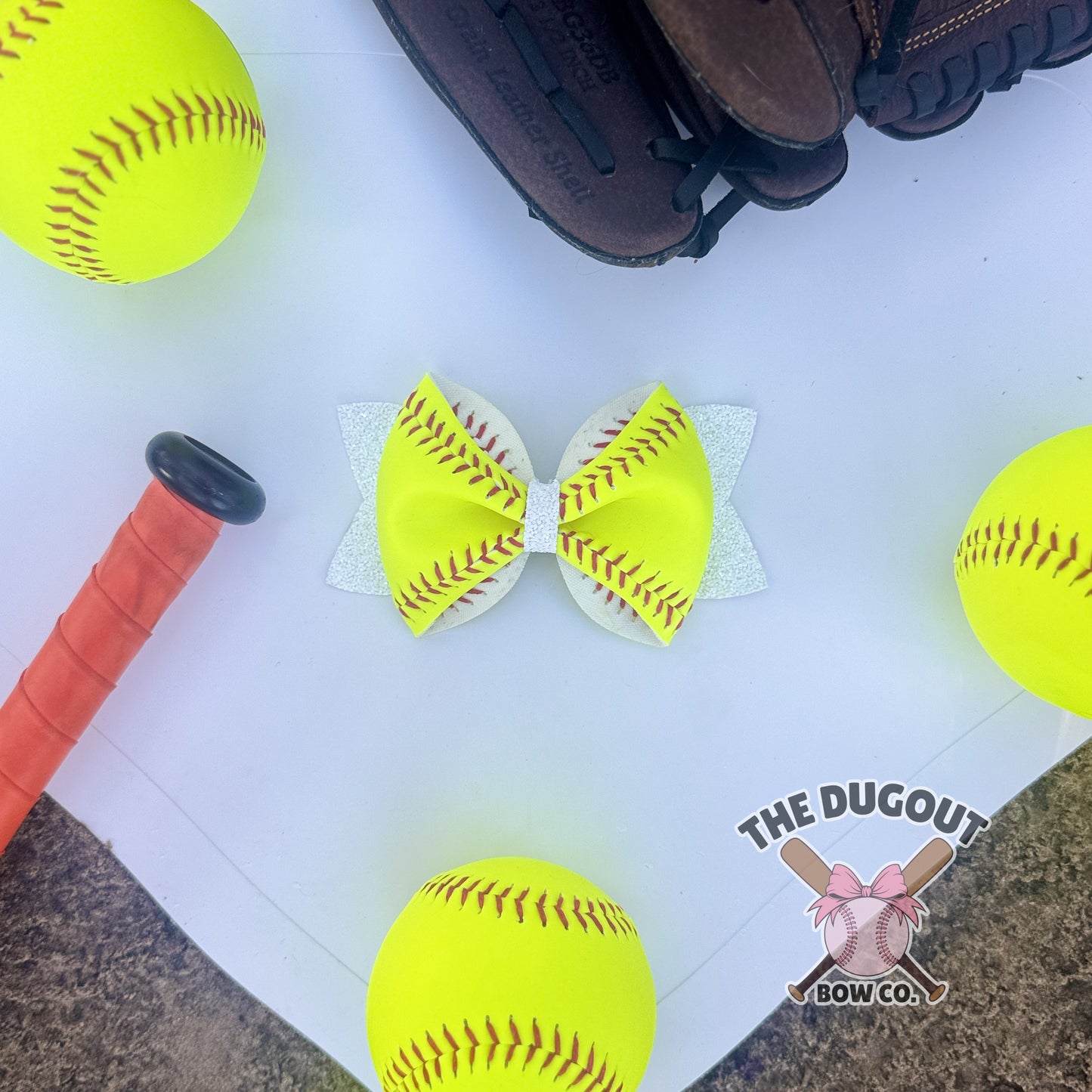 Dugout Diva - White